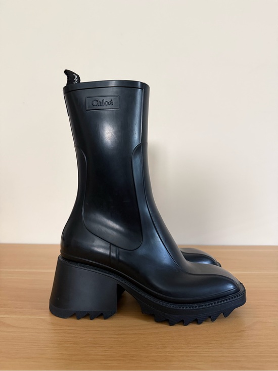 Chloe Shoes - Chloé Betty-style rubber rain boots / lug heel boots